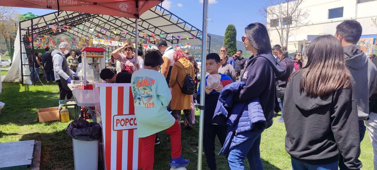 Menteşe’de Çocuk Şenliği Coşkusu: 19 Nisan’da Rekor Kalabalık 4